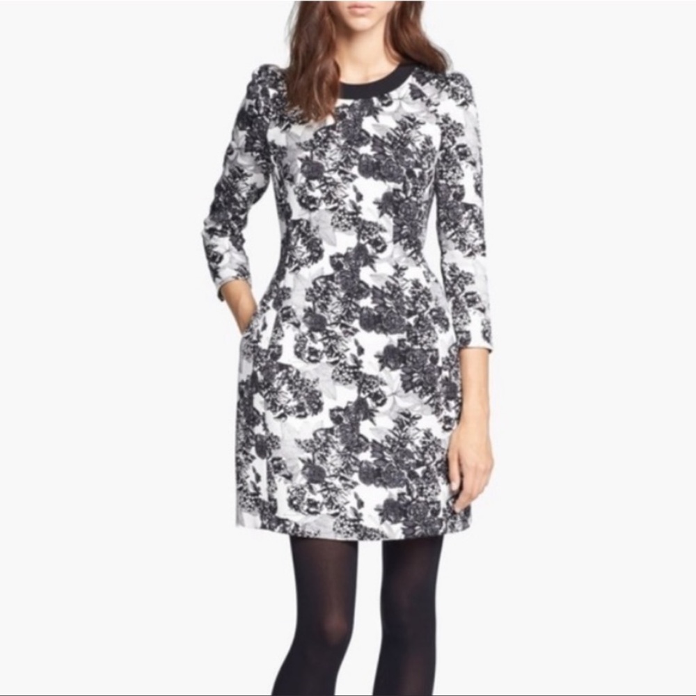 McGinn Floral Sheath Dress with pockets in black and white mini has pockets